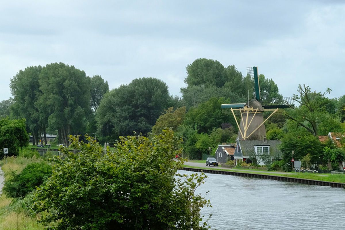 een molen in Amsterdam Noord