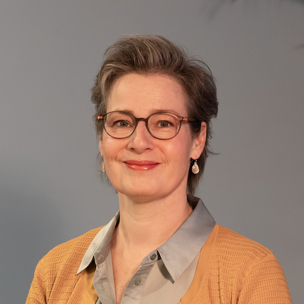 Christa Smit, Uitvaart onderneming landsmeer